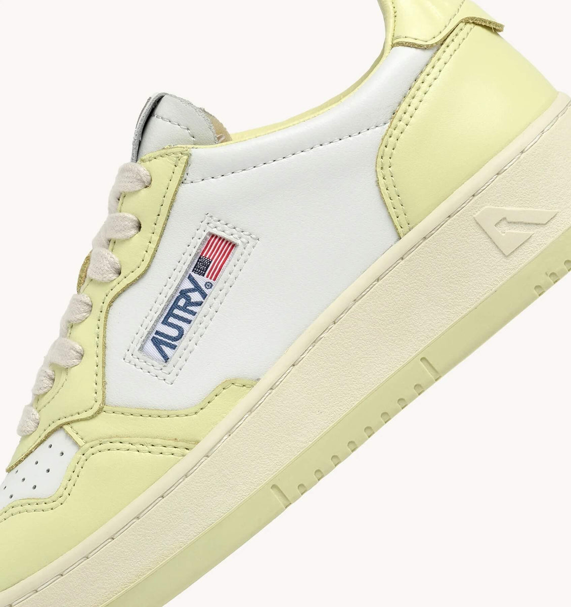 【AUTRY】◆Medalist Low Sneakers White/Yellow◆AULM-WB36◆ AUTRY - MEDALIST LOW LEATHER SNEAKERS IN WHITE & YELLOW (Men)