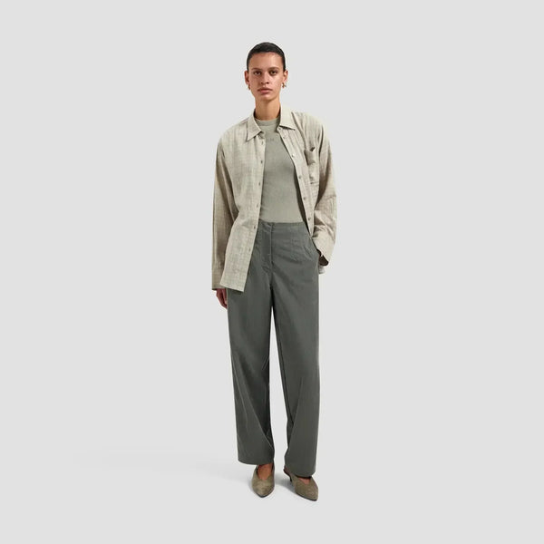 W Crinkled Barrel Leg Pant