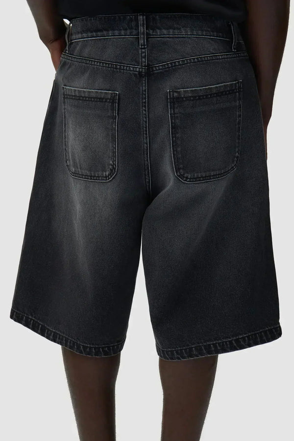 Round Pocket Denim Shorts