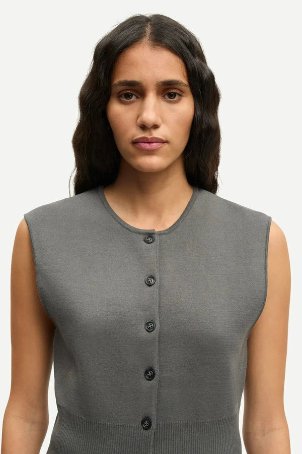 Saanne Top 15825