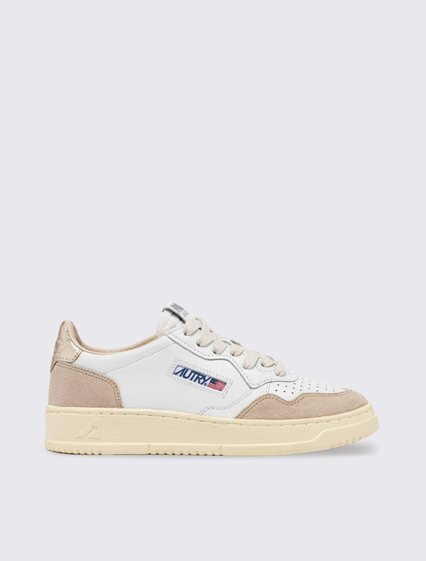 W Medalist Low Sneakers