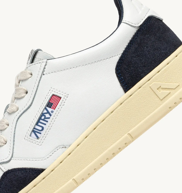 Medalist Low Sneakers