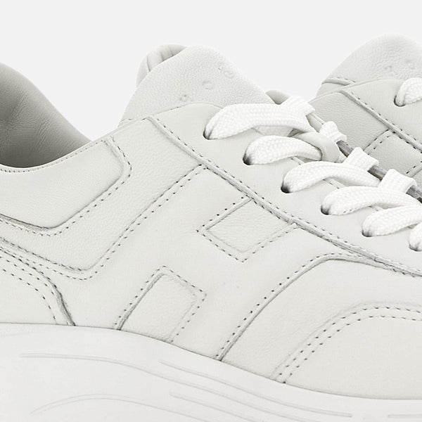 Hyperlight Sneakers