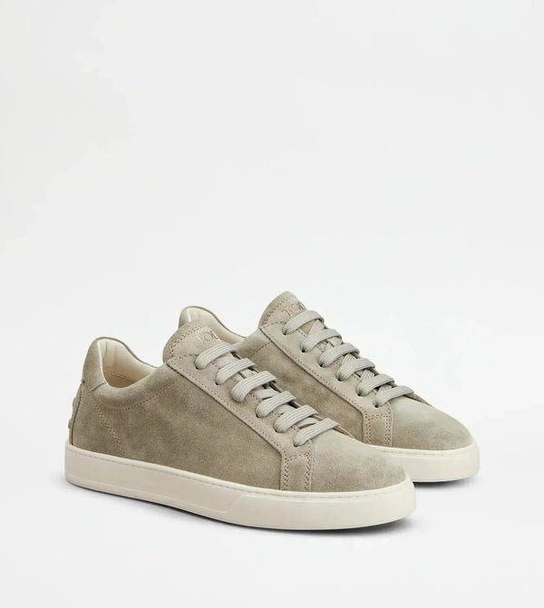 Sneakers in Suede
