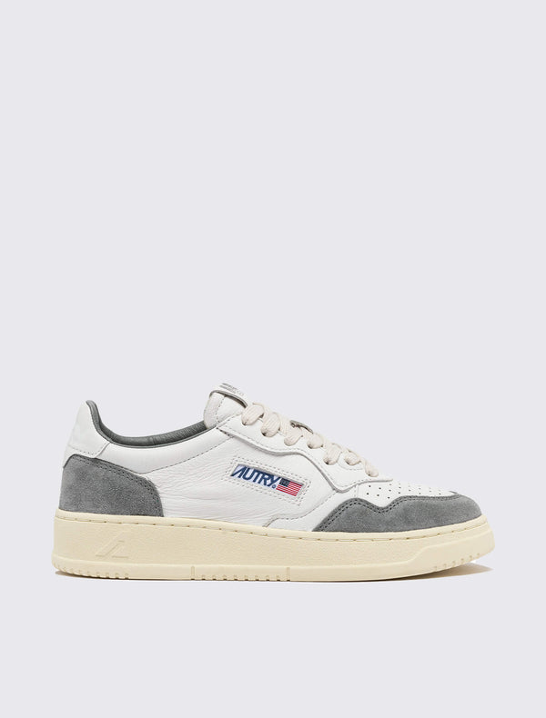 Medalist Low Sneakers