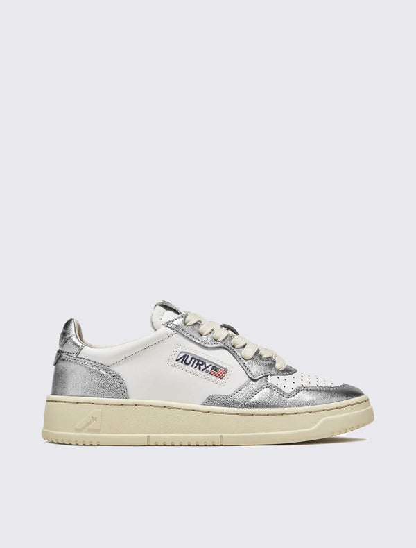 W Medalist Low Bicolor Sneakers