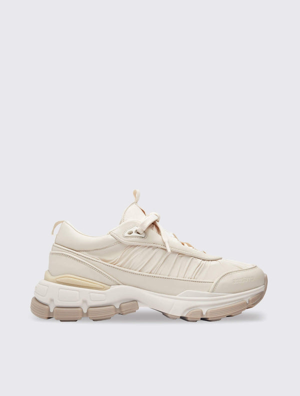 W Sphere Ruche Runner