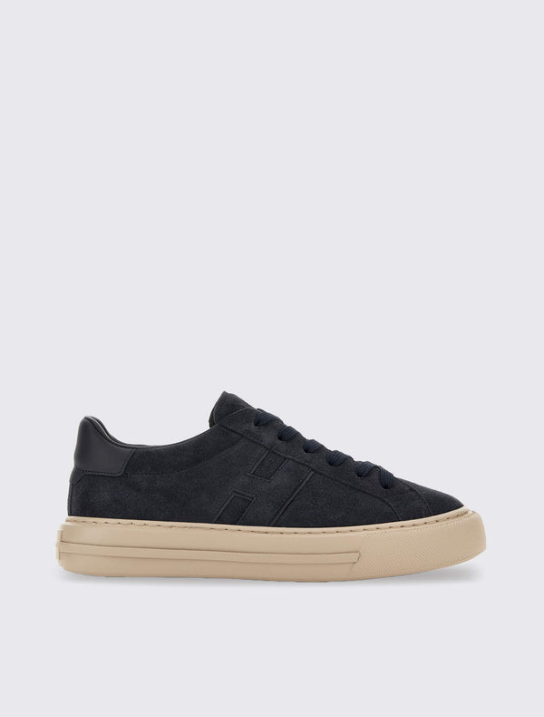 H691 Sneakers