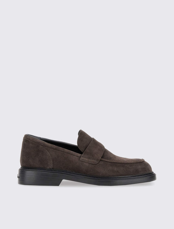 H704 Loafers