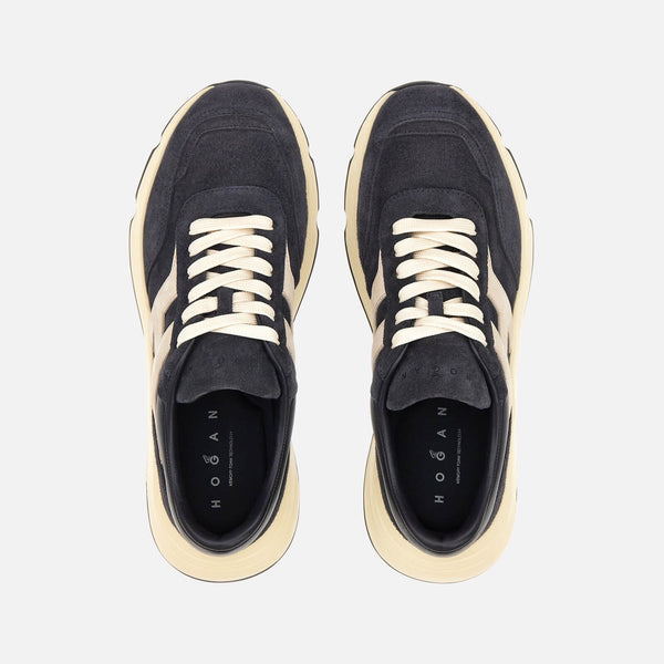 Hyperlight Sneakers