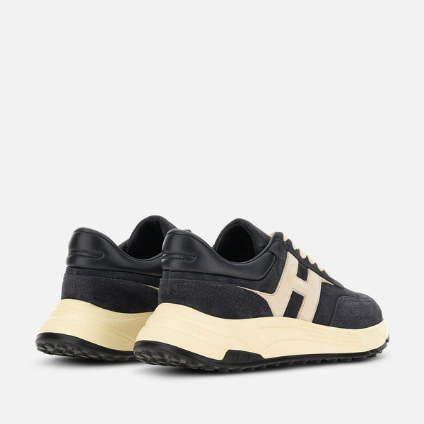 Hyperlight Sneakers