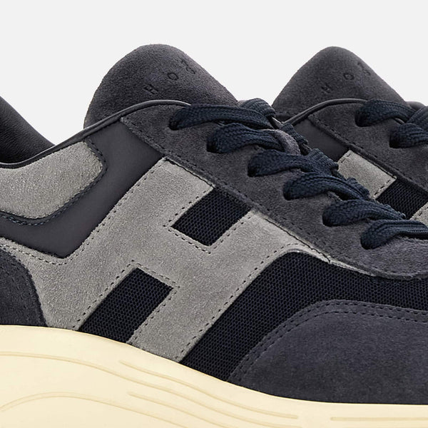 Hyperlight Sneakers