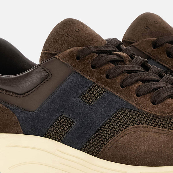 Hyperlight Sneakers
