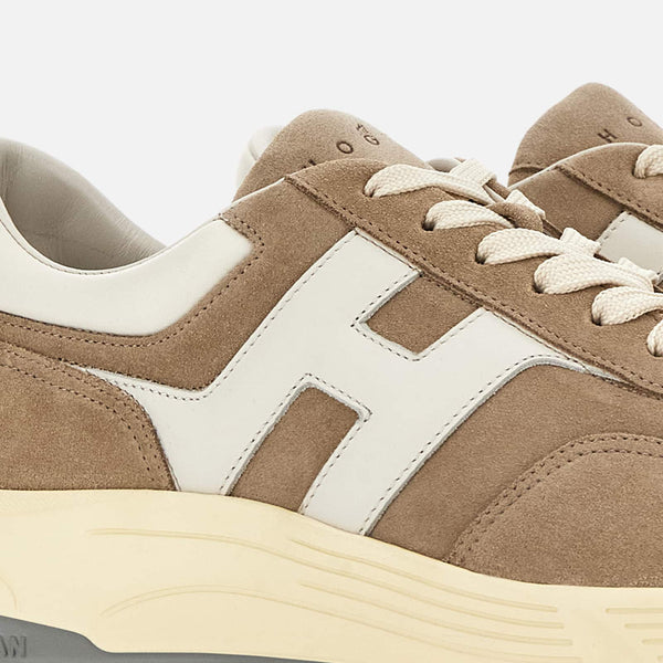 Hyperlight Sneakers