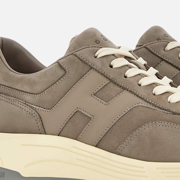 Hyperlight Sneakers