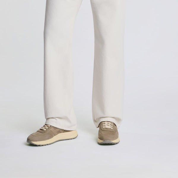 Hyperlight Sneakers