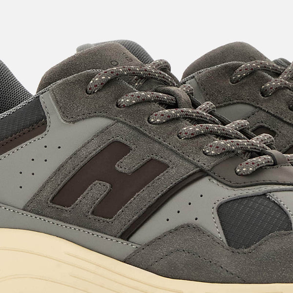 Hyperlight Sneakers