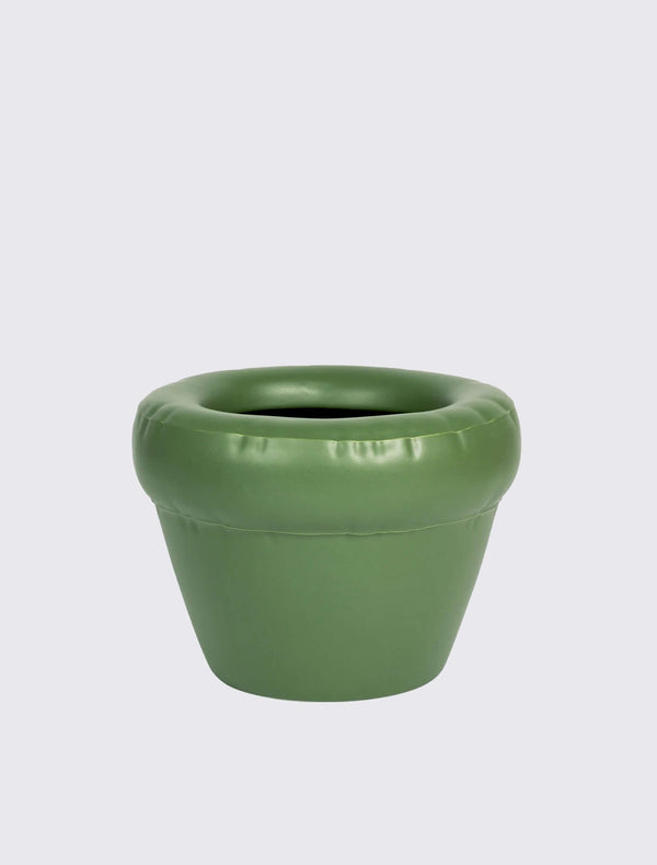 Planter Pierre Matte