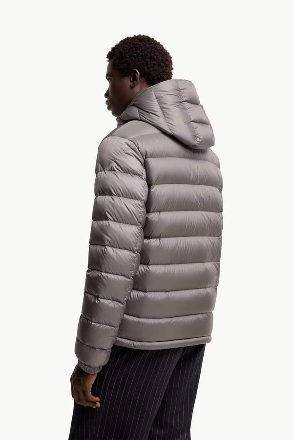 Verith Hooded Short Down Jacket