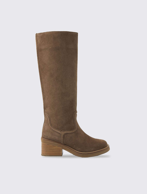 Cassy Boots