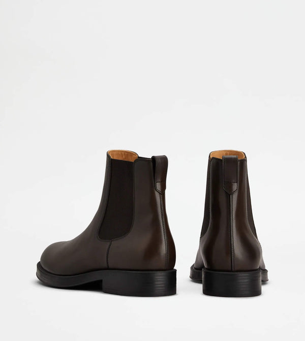 Chelsea Ankle Boots in Leather